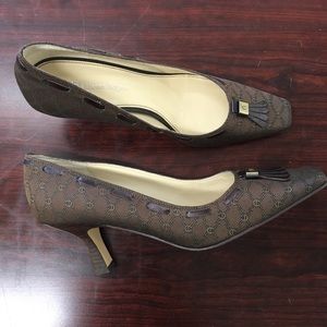 Etienne Aigner logo heel